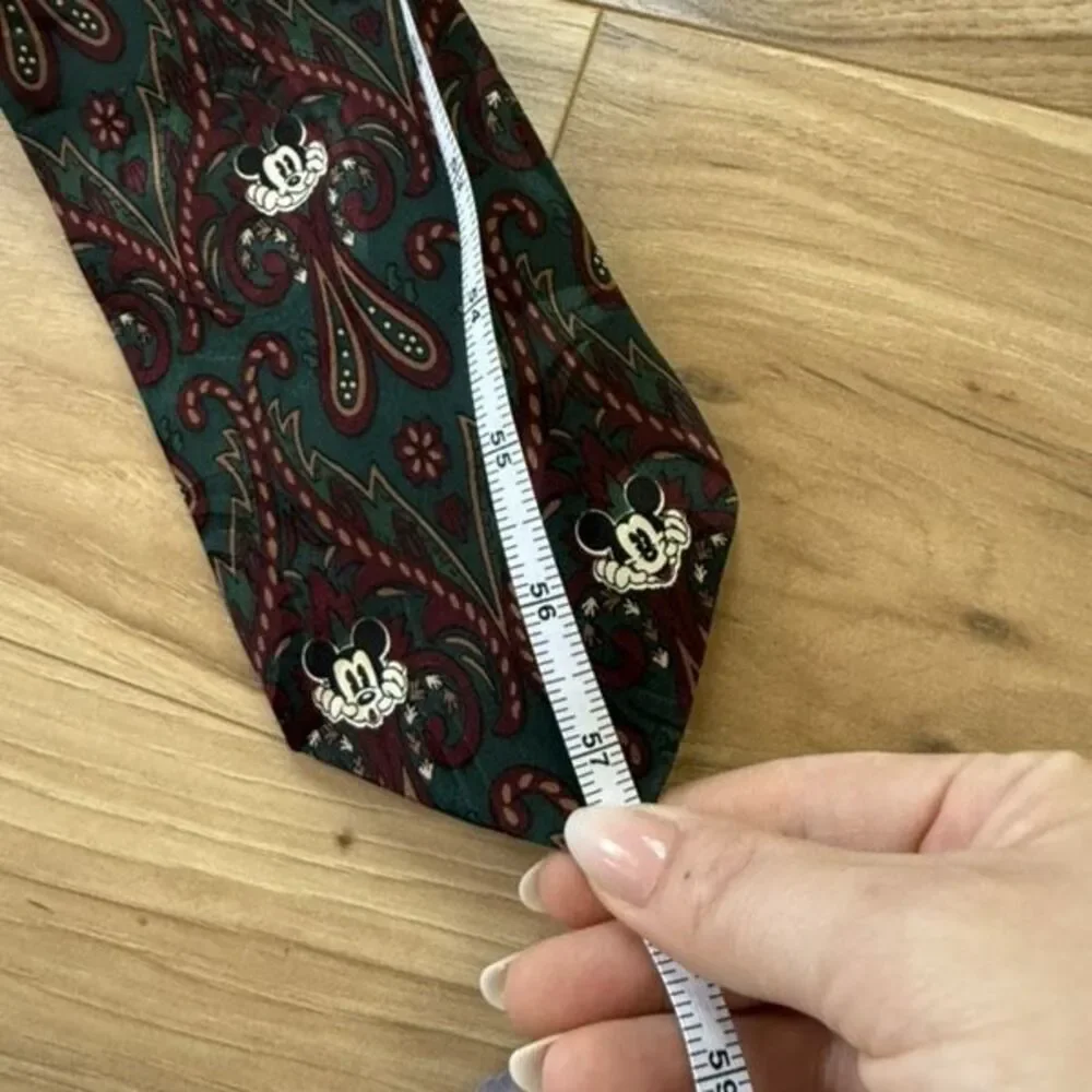 Vintage 80s 90s Disney Mickey Mouse 100% Silk Mens Neck Tie